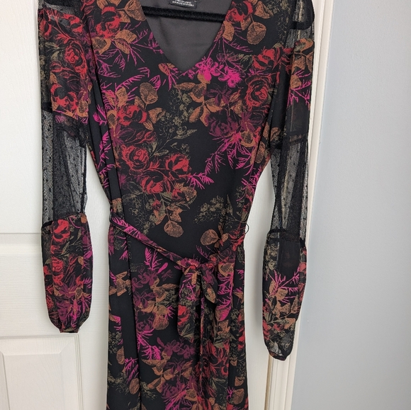 RW&CO. Dresses & Skirts - RW&CO. Black Floral Long Sleeves Dress